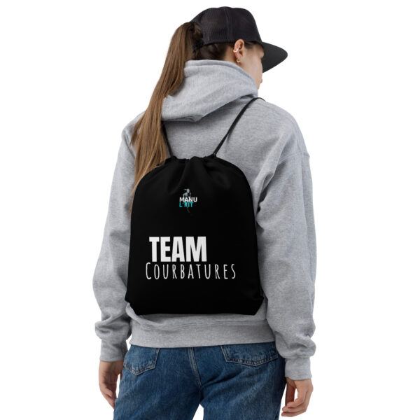 all-over-print-drawstring-bag-white-front-6a247beb1133e.jpg Sac à cordon TEAM COURBATURES
